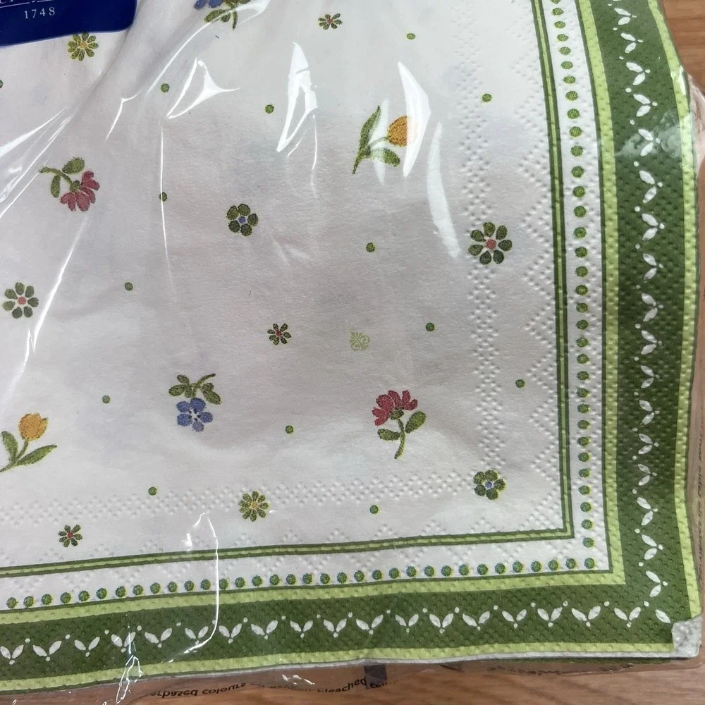 Villeroy & Boch Pack of 14 Paper Lunch Napkins Farmer's‎ Spring Blossom